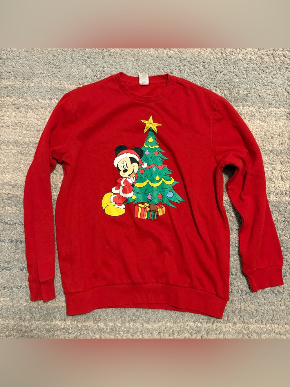 Disney Mickey Mouse red Christmas sweatshirt Size L #christmas #disney